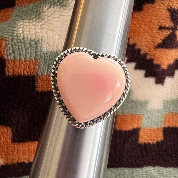 ❤️ Queen Pink Conch LG Southwestern Heart Sz 8.75 Sterling Ring 8.1g EXQUISITE - Picture 7 of 17